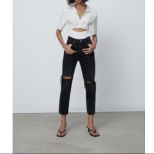 ZARA RIPPED MOM FIT JEANS